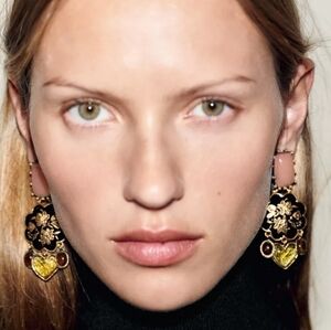 NEW! Zara Elegant-Retro Pink Blush and Black Floral Dangle Drop Post Earrings